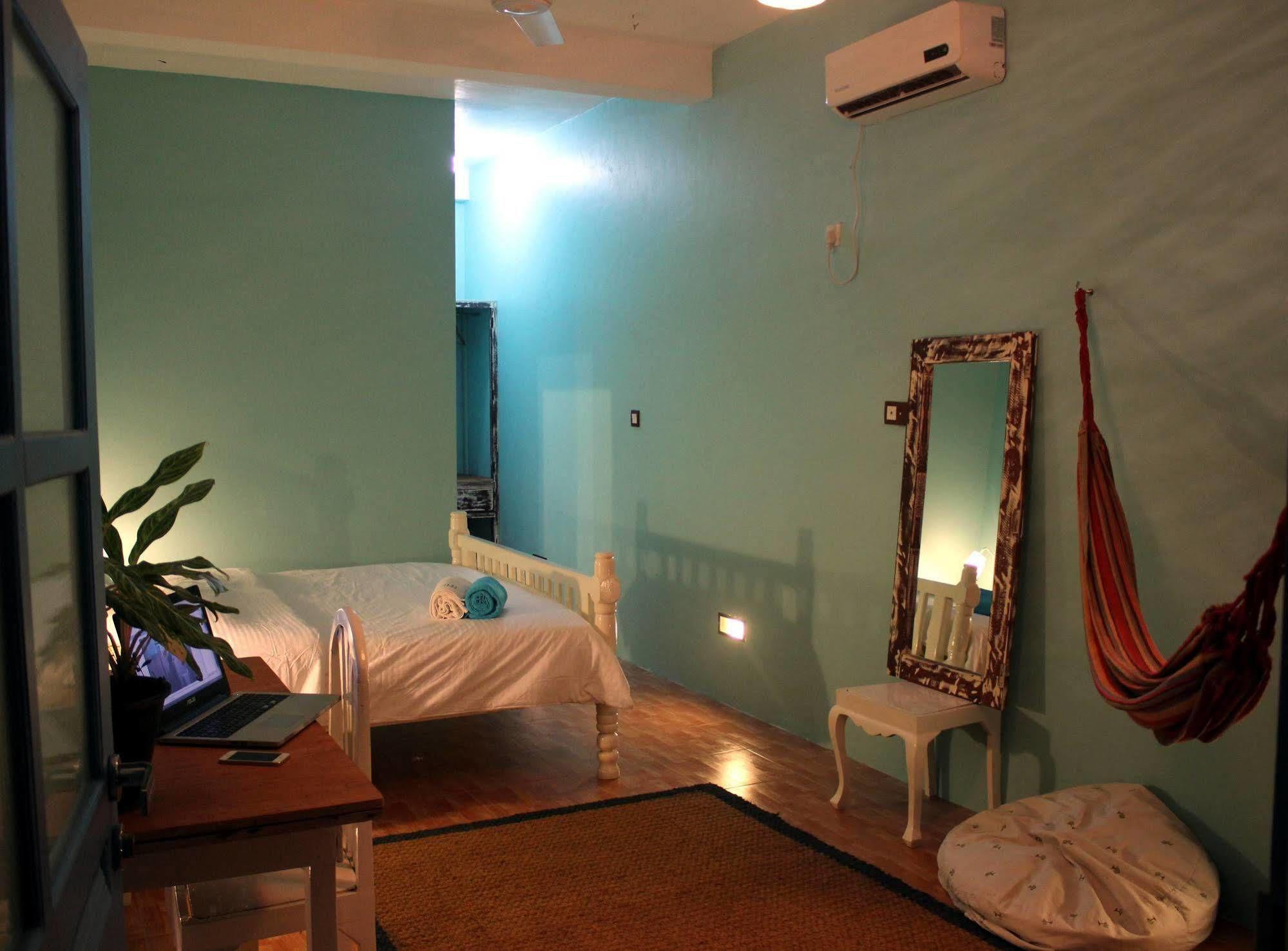 Bedspace Beach Унаватуна Экстерьер фото
